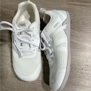 Xero Women's White Athletic Shoes